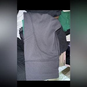 SIZE 4 LULULEMON INVIGORATES WITH POCKETS